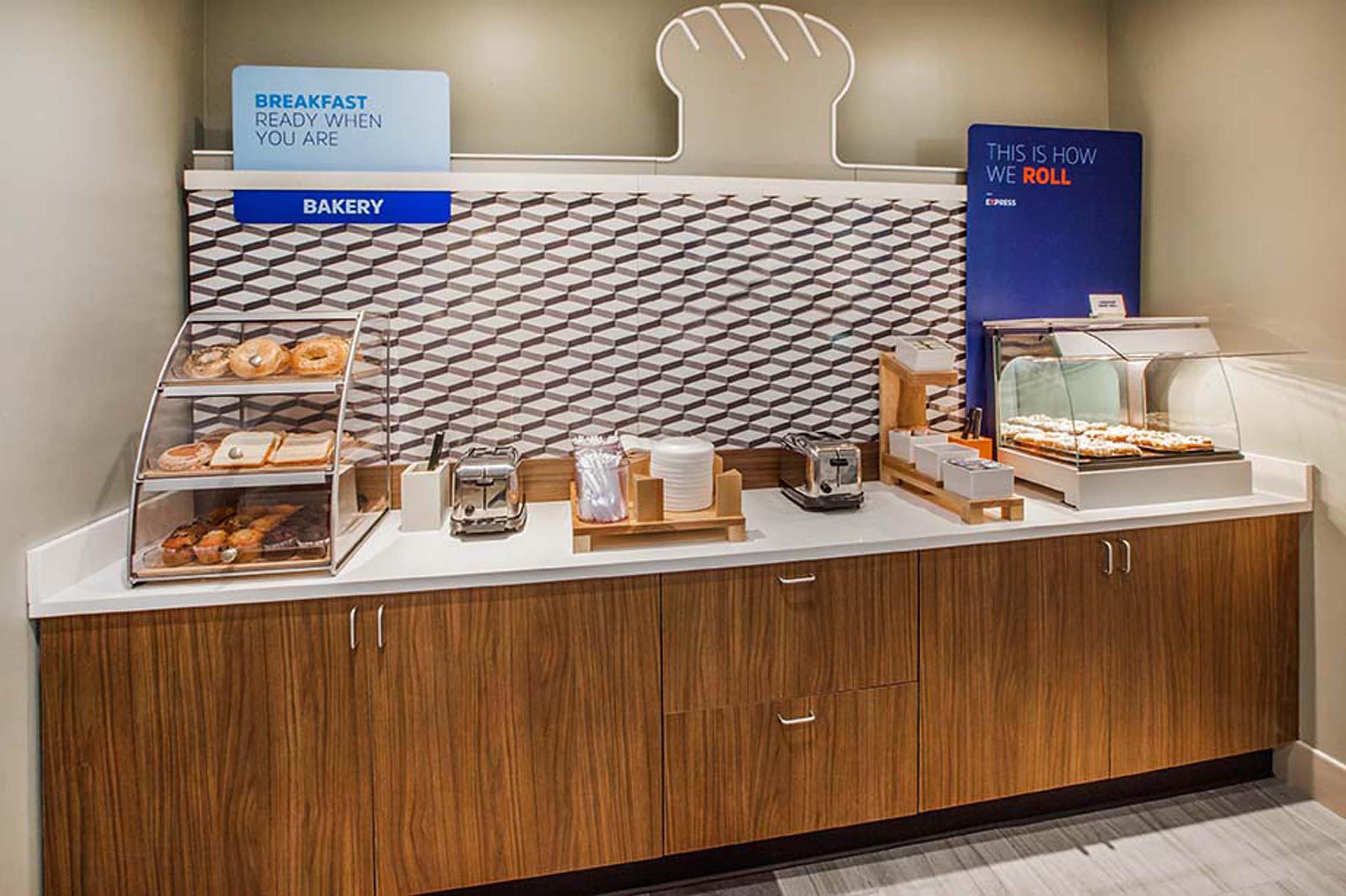 Holiday Inn Express Marshall, An Ihg Hotel Экстерьер фото