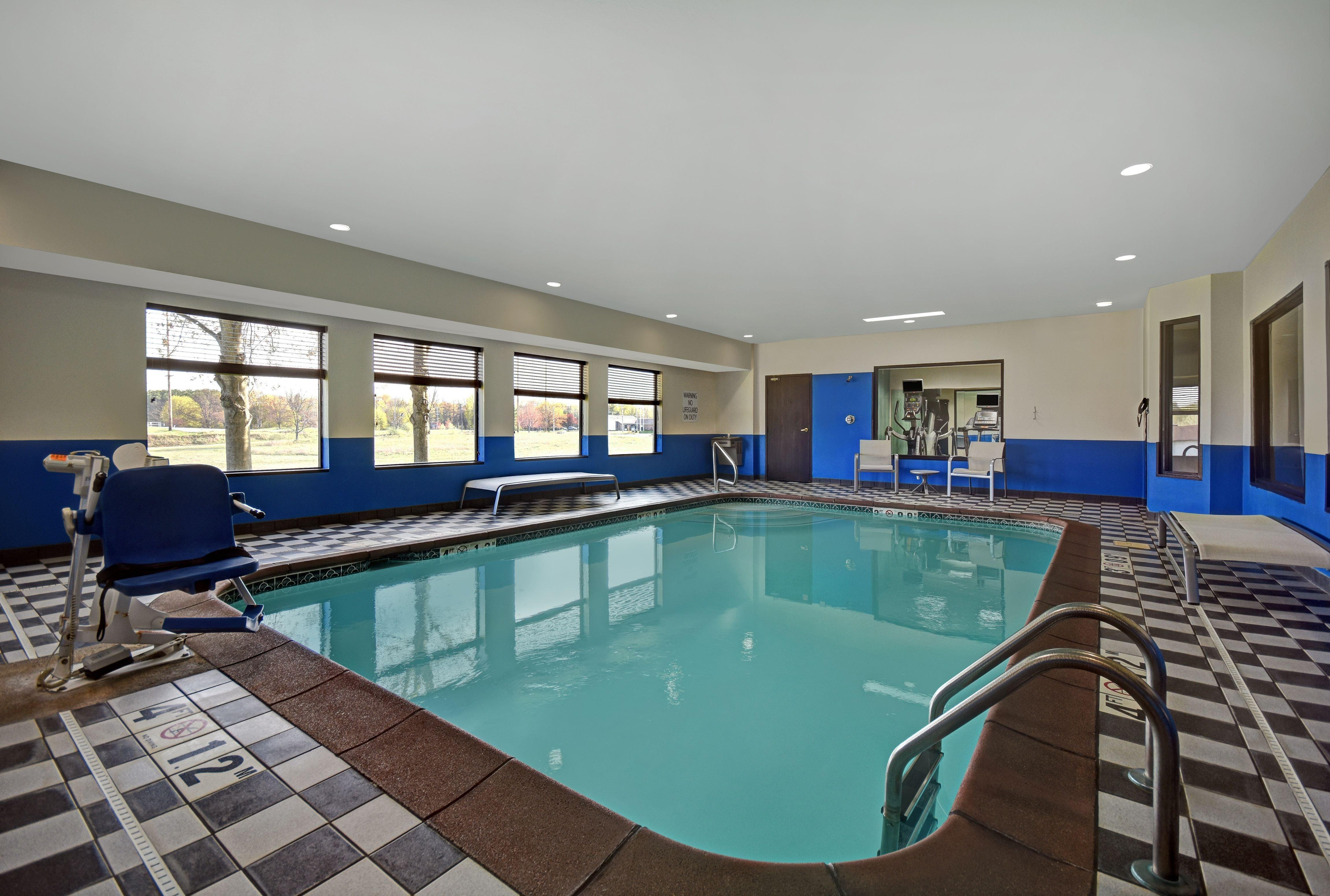 Holiday Inn Express Marshall, An Ihg Hotel Экстерьер фото